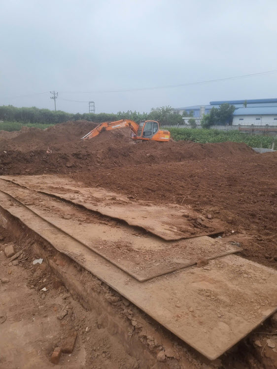 Thuê tôn lót đường